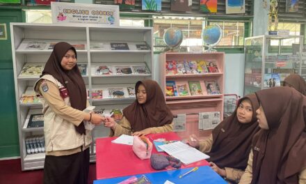 PMR MTsN 10 Sleman Bagikan Tablet Tambah Darah