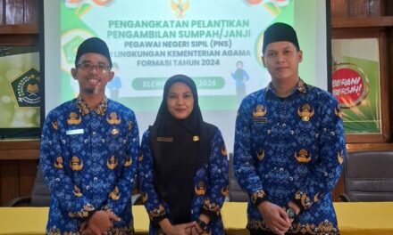 Resmi Sandang Status PNS, Tiga Guru MTsN 10 Sleman Siap Terapkan Prinsip Istiqomah Kementerian  Agama.