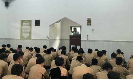 Khatib MTsN 10 Sleman: Jaga Fitrah dan Bentengi Generasi dari Ancaman LGBT