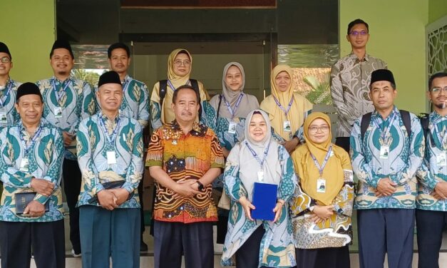 Tngkatkan Kualitas Pelayanan, Tim PMP ZI MTsN 10 Sleman Lakukan Studi Tiru ke MAN 2 Kulon Progo