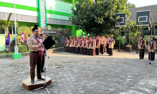 Hari Pramuka MTsN 10 Sleman Mantapkan Langkah Menuju Indonesia Emas 2045