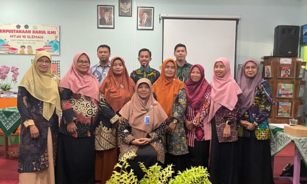 Guru MTsN 10 Sleman Presentasikan Inovasi Pembelajaran dalam Program Induksi Guru Pemula Madrasah