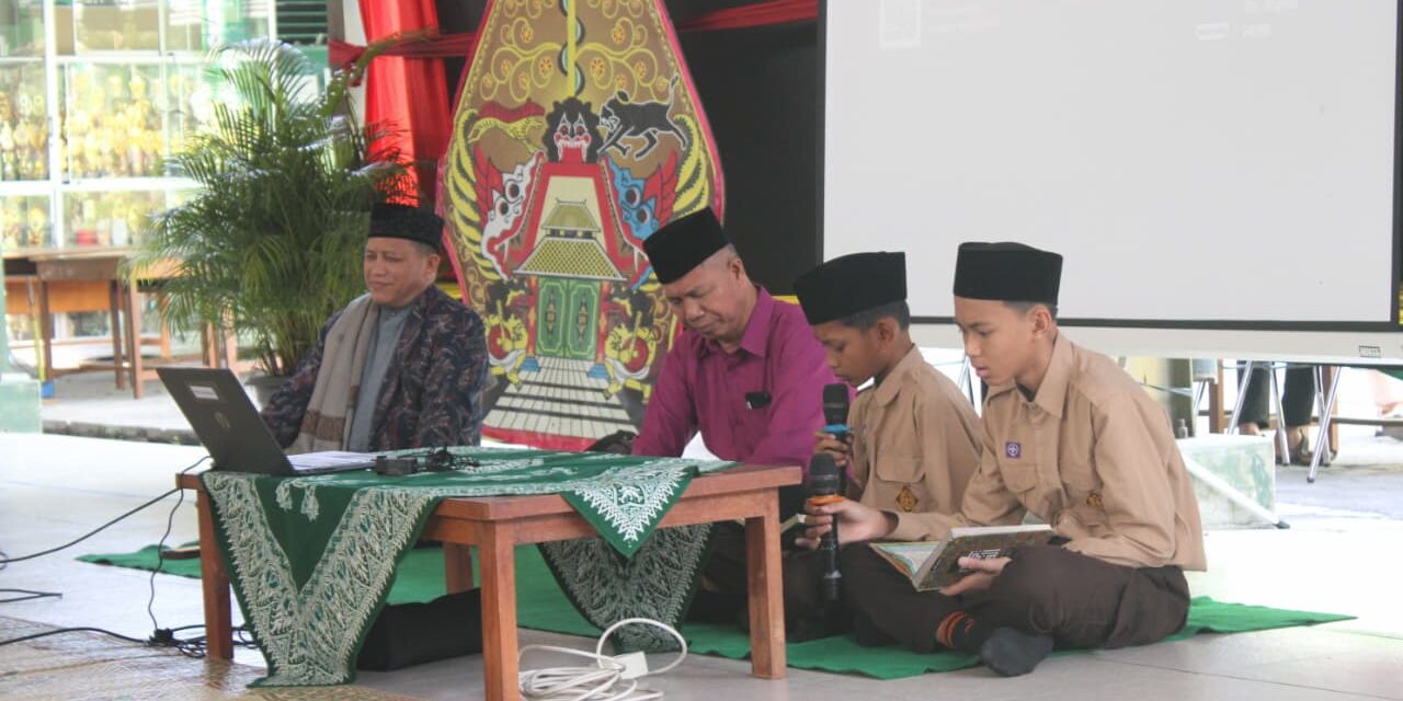 Pererat Sinergi , MTsN 10 Sleman Gelar Pengajian dan Pembagian Hasil PTS