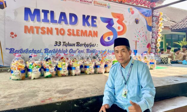 Unik! Kemasan Baksos Milad ke-33 MTsN 10 Sleman Gunakan Galon Daur Ulang