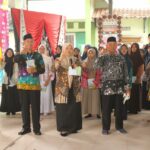 Launching Antologi Pantun MTsN 10 Sleman, Kasi Dikmad Sleman Baca Karya Siswa